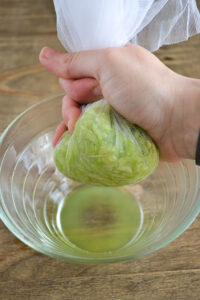 How to make traditional Greek tzatziki | offadiet.com