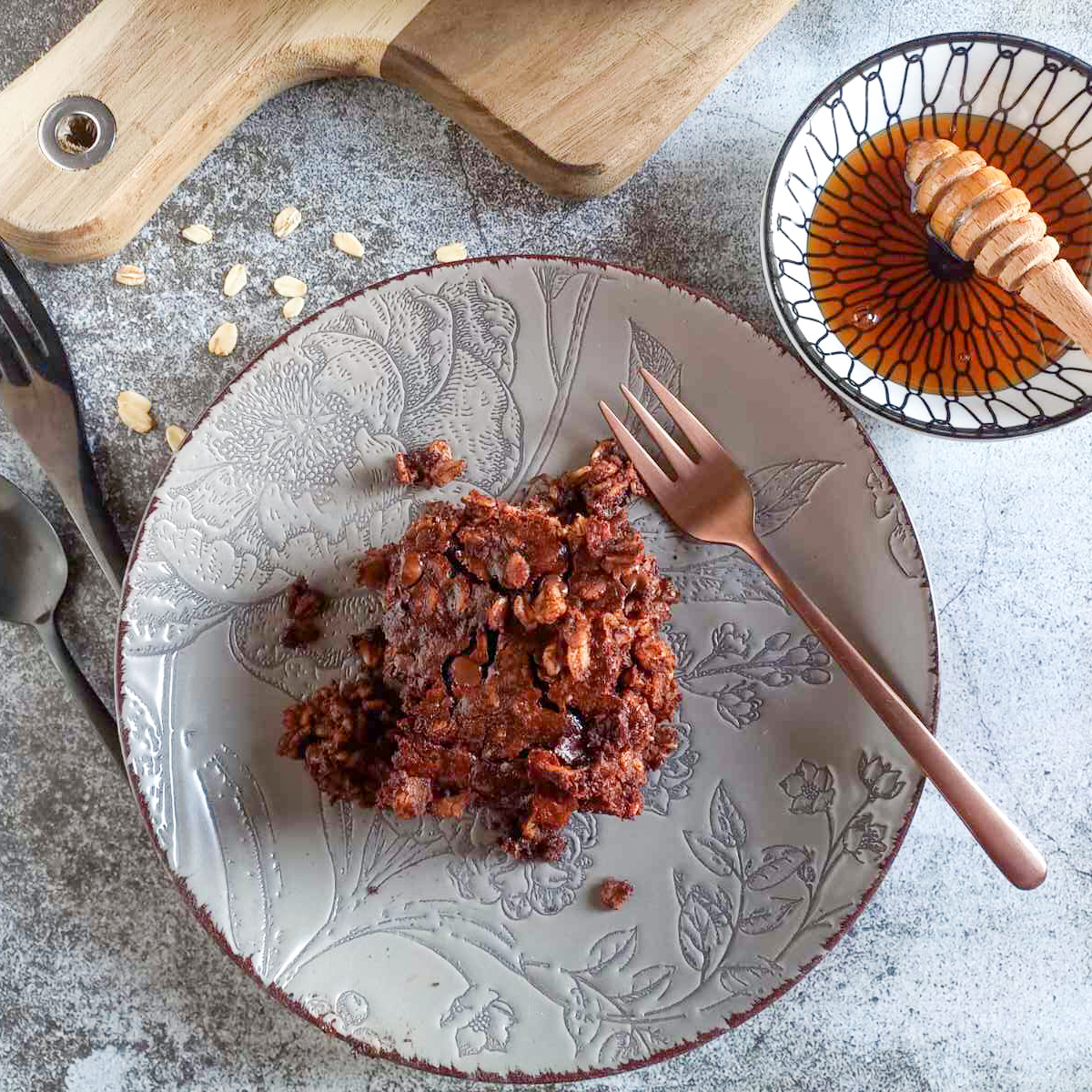Chocolate oat brownies without sugar and flour